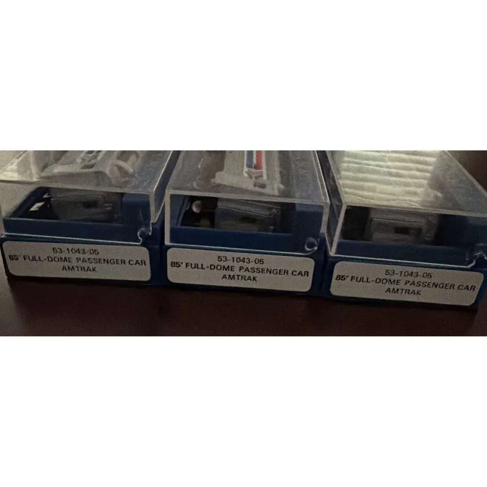 Bachmann N Scale Amtrak 3 Full Dome Passenger Cars # 53-1043-05 1 Diesel Engine